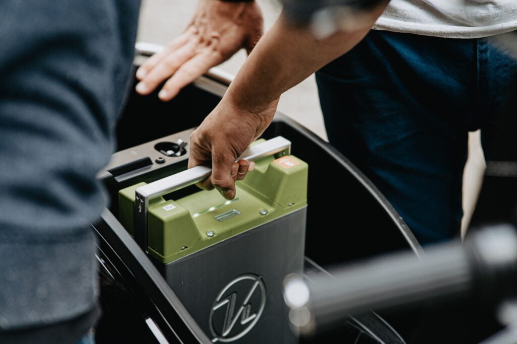 history of car battery - sejarah aki mobil